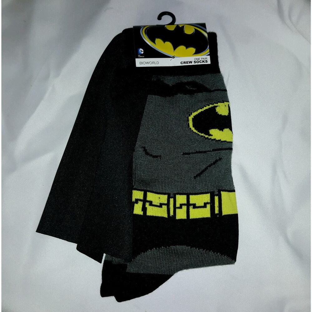 Bio world DC comics batman Mens L one pair grey gray yellow black‎ crew socks